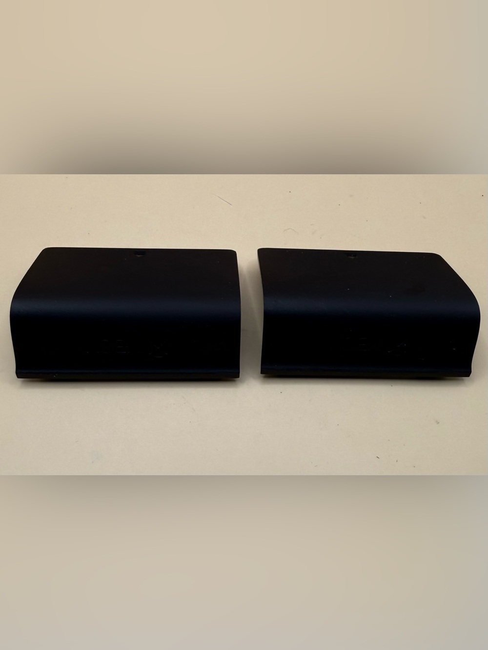 Xbox Lot 2 OEM Black Battery Covers Doors For Xbox One Series X S Controller - Picture 4 of 4
